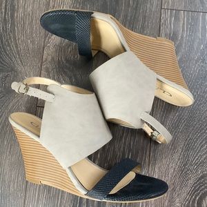 CL by Laundry wedges